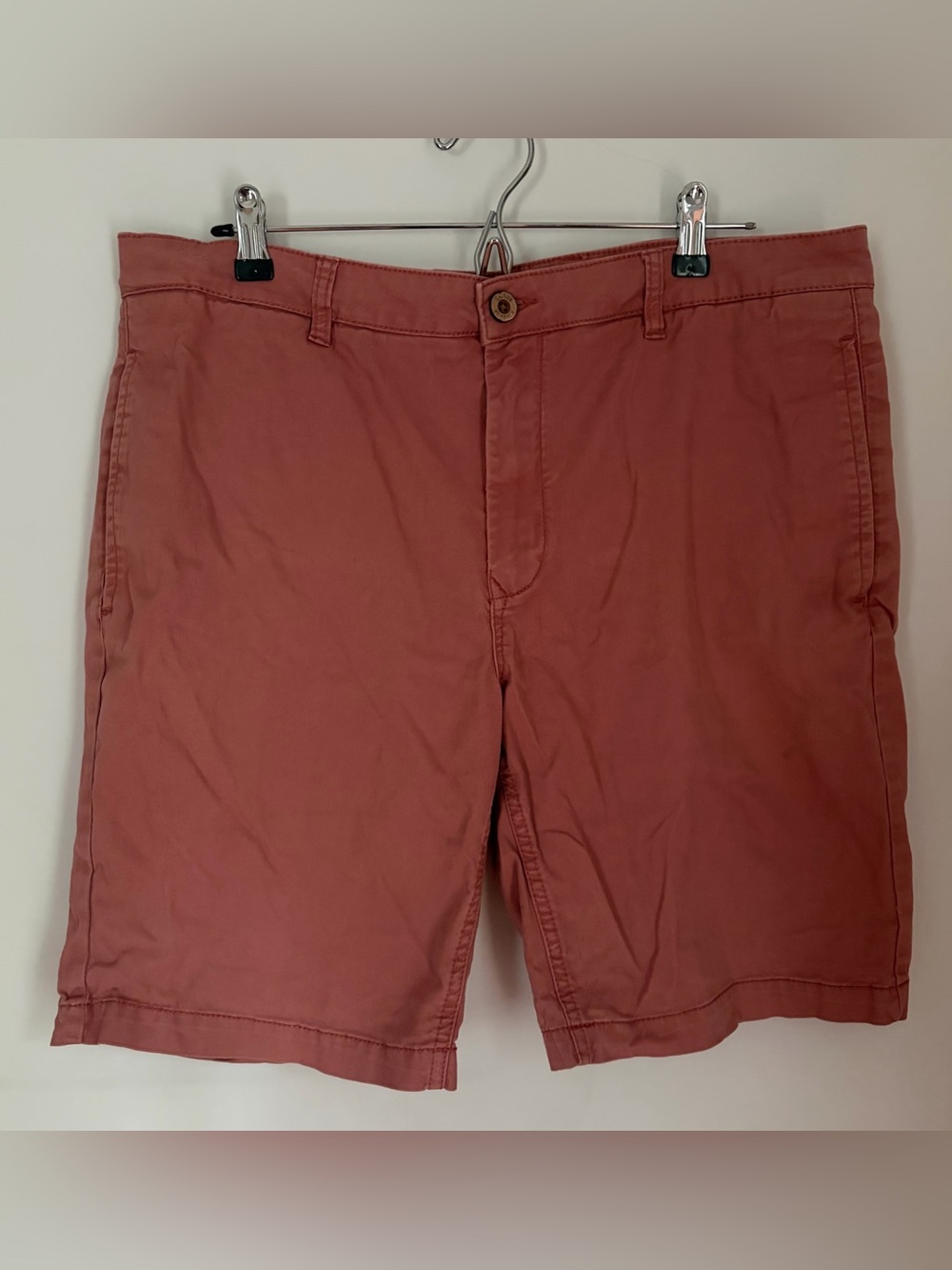 Tailor Vintage Men's Flat-Front Shorts in Dusty Rose salmon pink